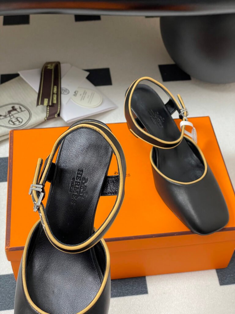 Hermès Women's High-Heel Pumps detail image 4
