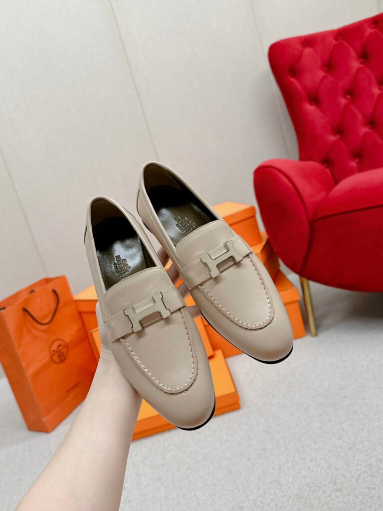 Hermès Unisex Loafers detail 4