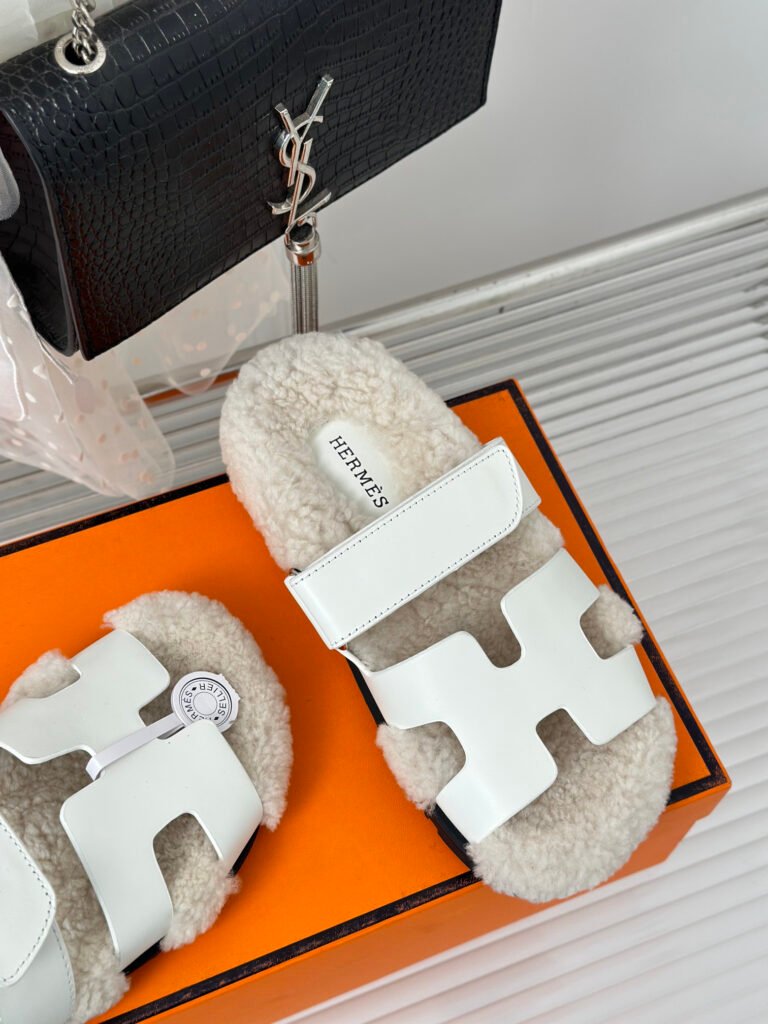 Hermès Unisex Shearling Shoes detail 4