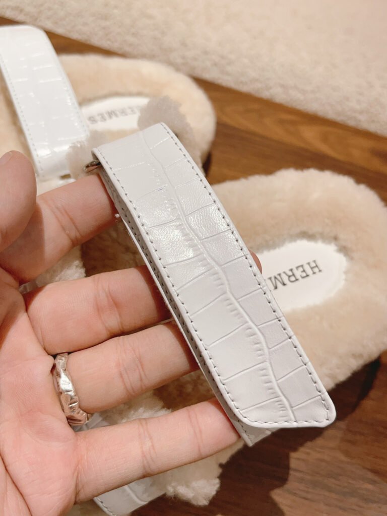 Hermès Unisex Shearling Shoes detail 4