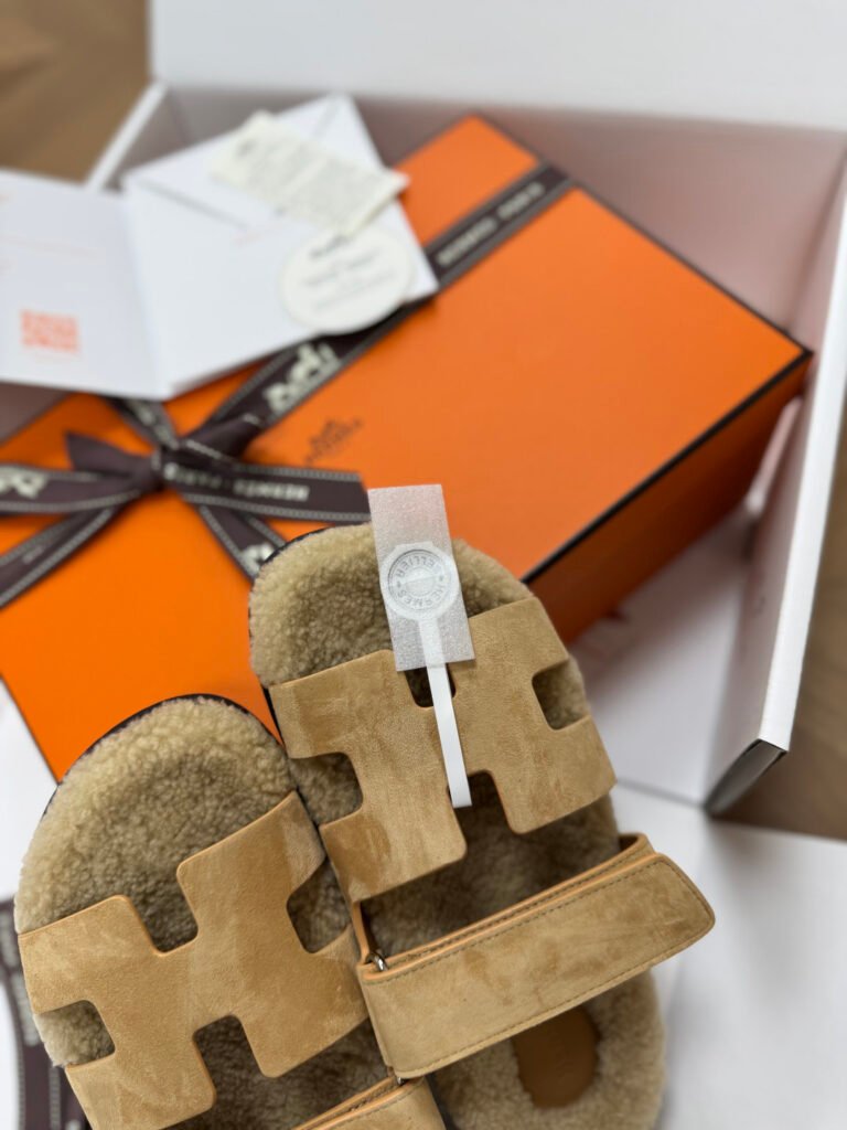 Hermès Unisex Shearling Shoes detail 4
