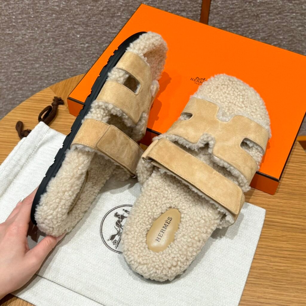 Hermès Unisex Shearling Shoes detail 4