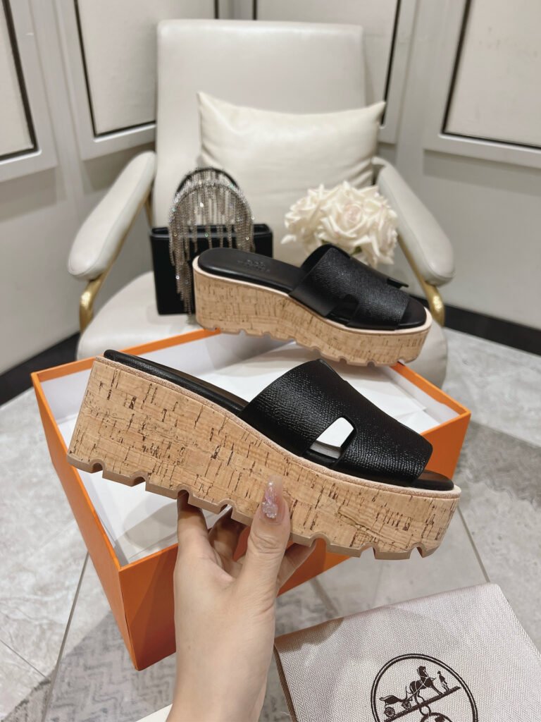Hermès Women's Platform Sneakers detail image 4