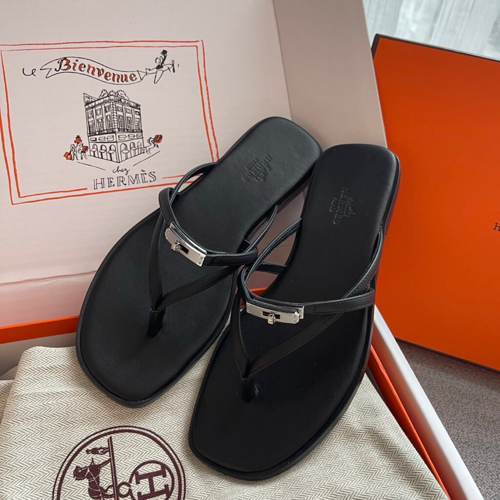 Hermès Women's Sneakers detail 4