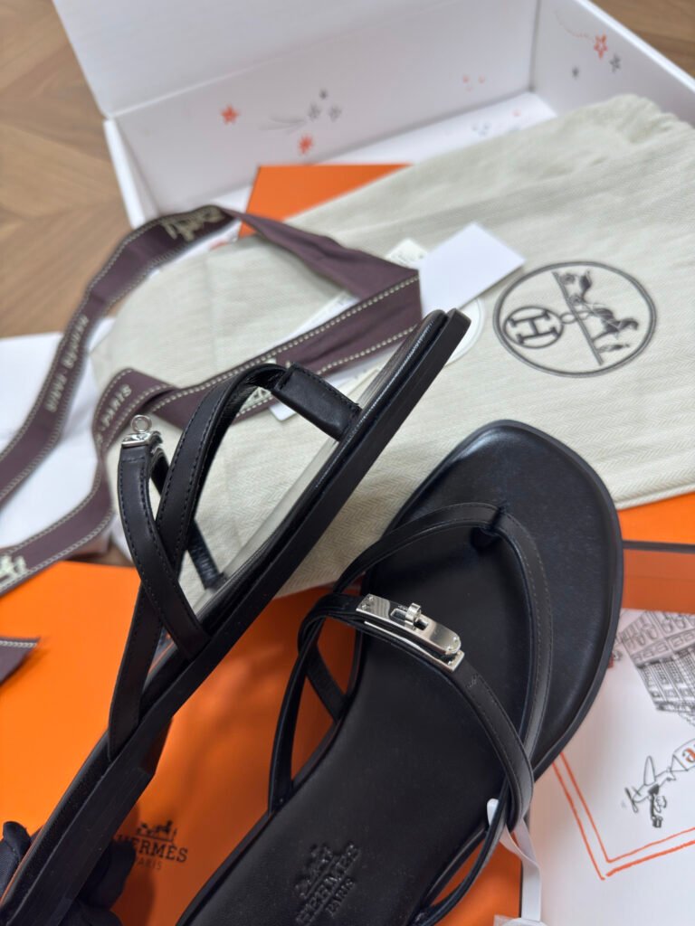 Hermès Women's Sneakers detail 4