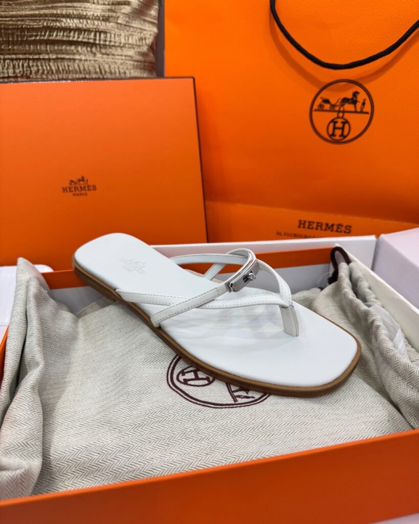 Hermès Women's Sandals detail 4