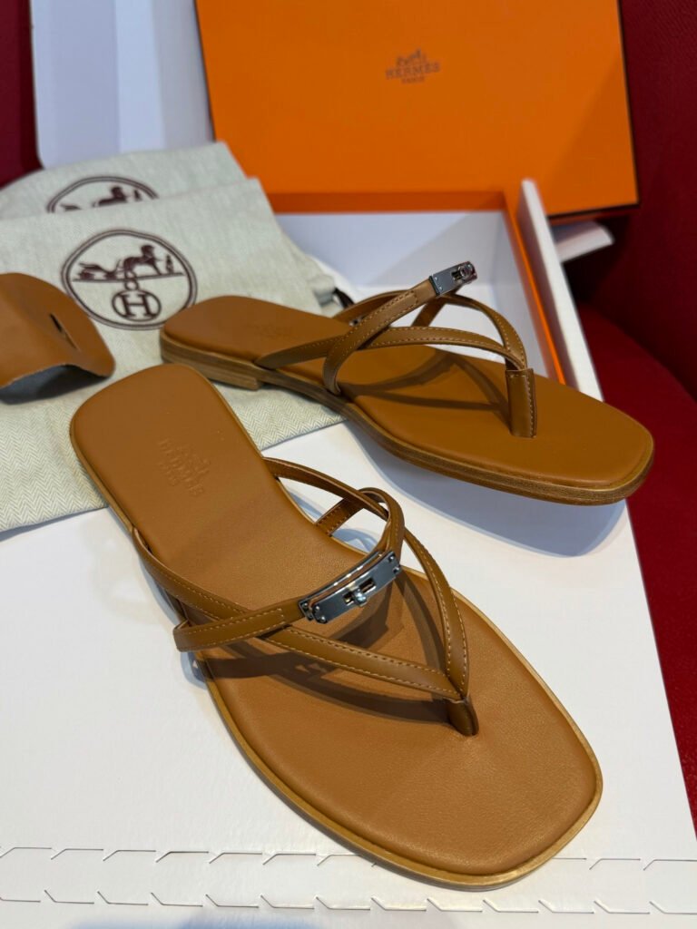 Hermès Women's Sneakers detail 4