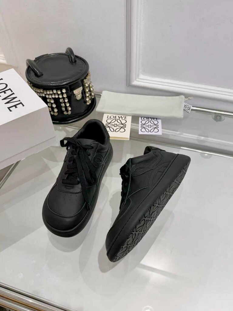 Loewe Unisex Sneakers detail 4