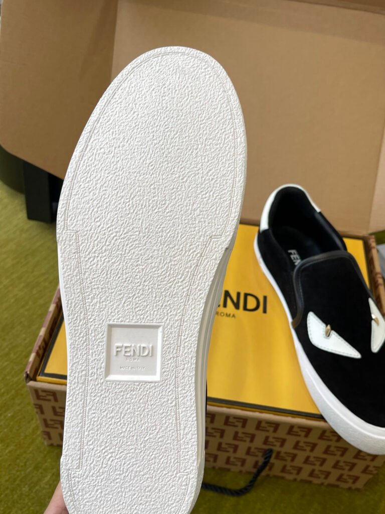 Fendi Unisex Sneakers detail 4