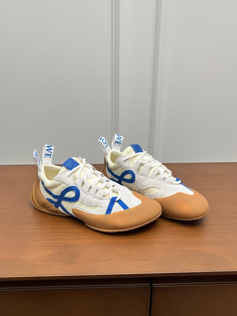 Loewe Unisex Sneakers detail image 4