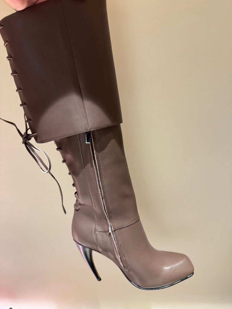 Alexander McQueen Unisex Boots detail image 4