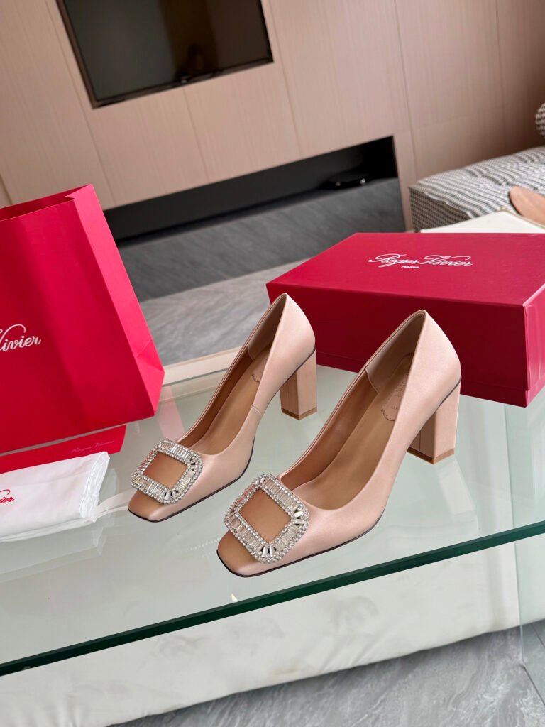 Roger Vivier Women's High-Heel Pumps detail image 4