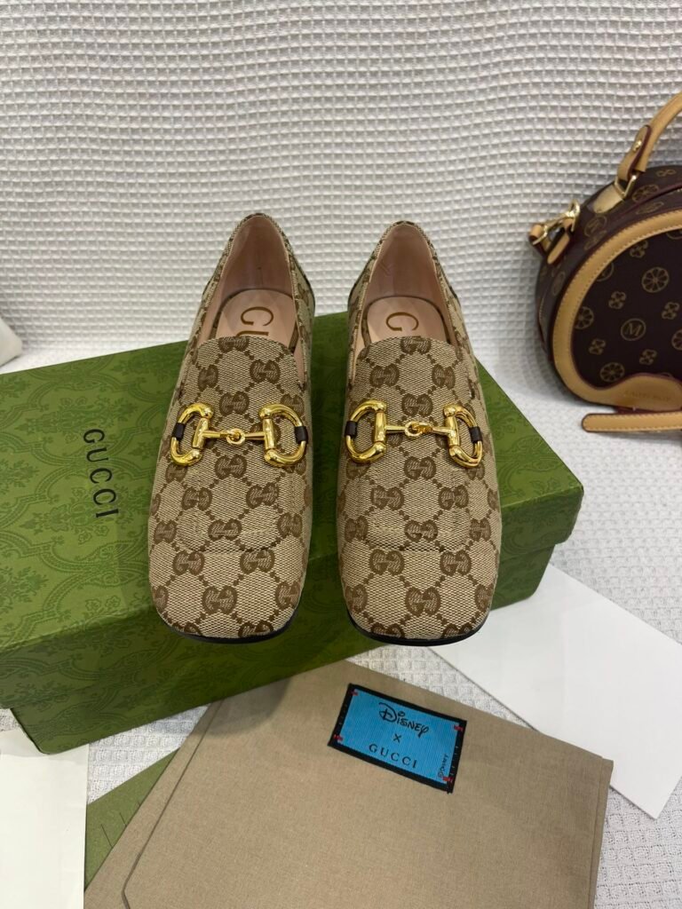 Gucci Unisex Loafers detail 4
