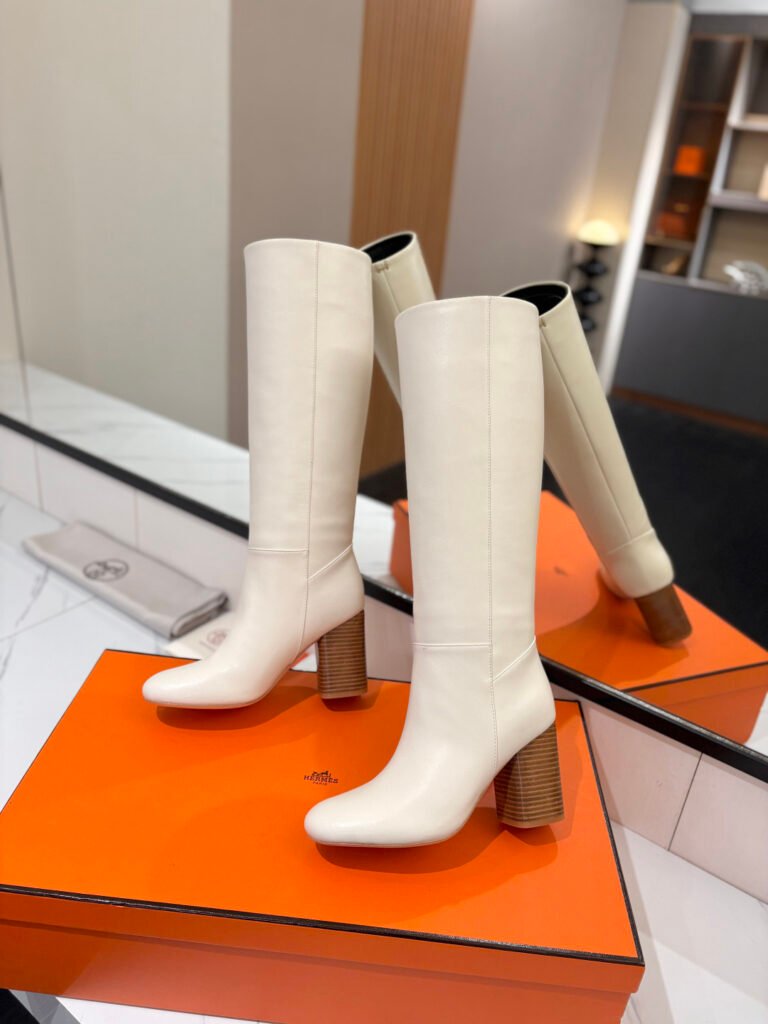 Hermès Unisex Boots detail 4