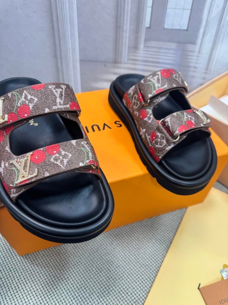 Louis Vuitton Women's Slides detail image 4