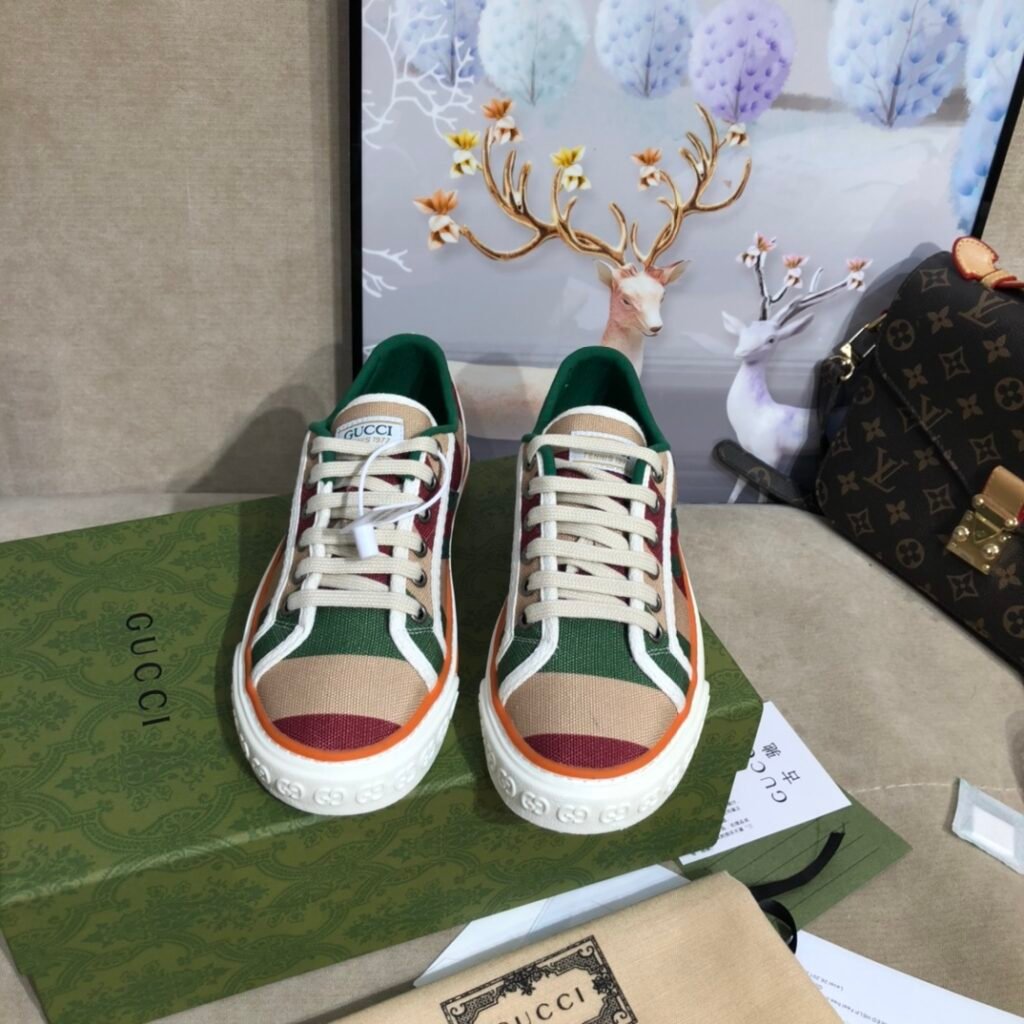 Gucci Unisex Tennis Sneakers detail image 4