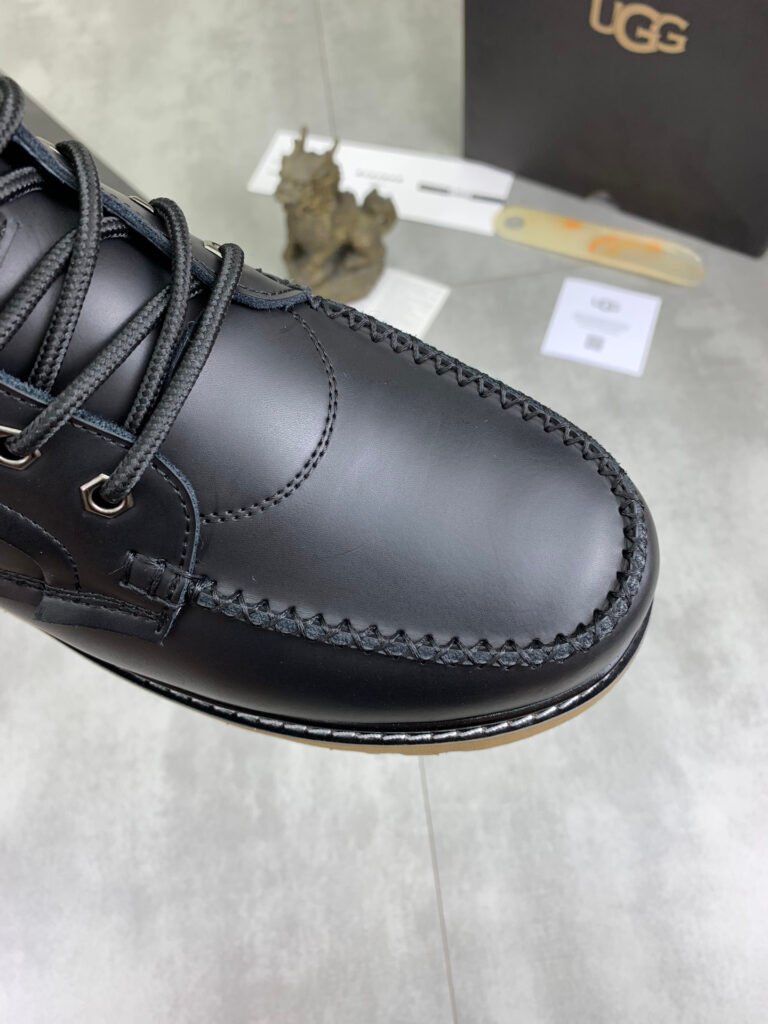 UGG Men's Sneakers detail image 4