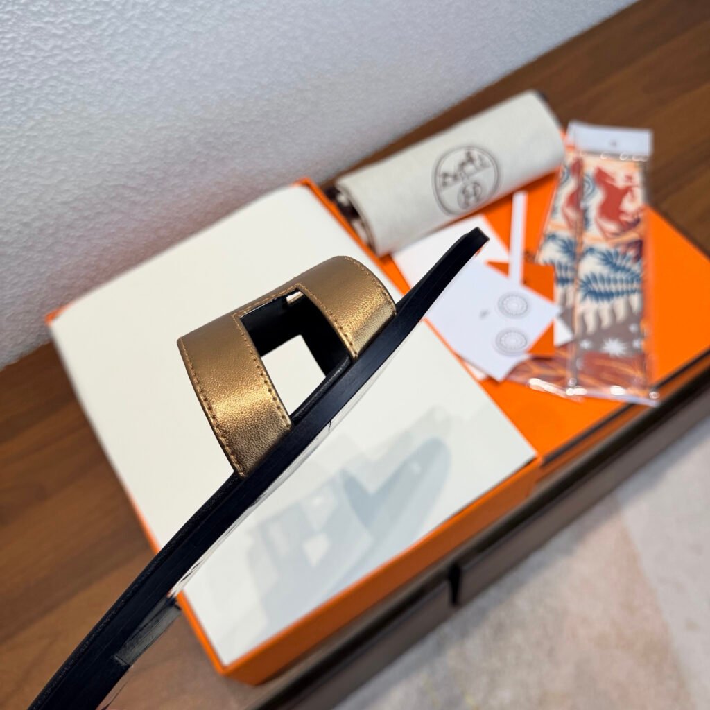 Hermès Unisex Slides detail 4