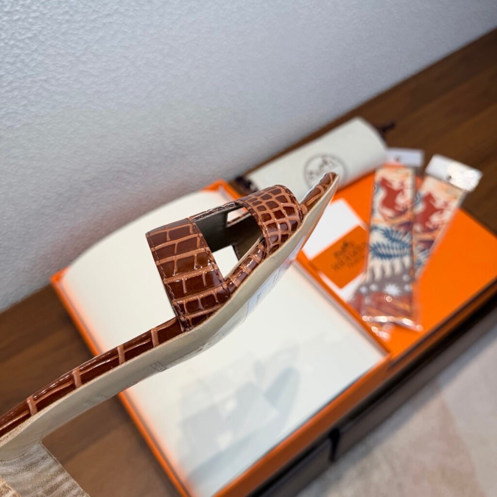 Hermès Unisex Slides detail 4