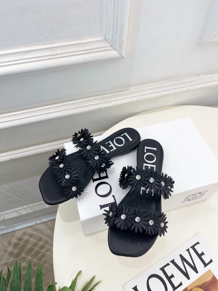 Dolce & Gabbana Unisex Leather-Sole Shoes detail image 4