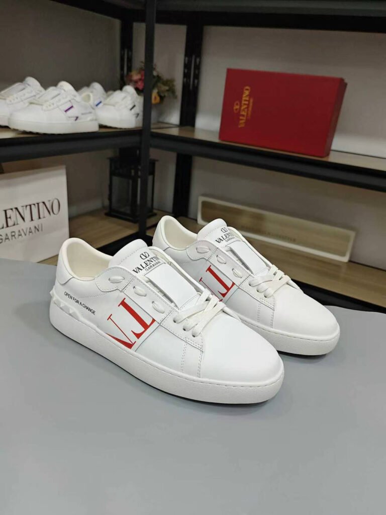 Valentino Garavani Unisex Sneakers detail 4