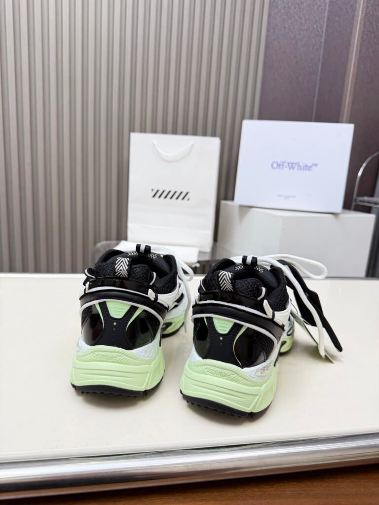 Off-White Unisex Chunky Sneakers detail 4