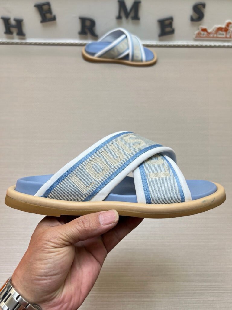 Louis Vuitton Unisex Slides detail image 4