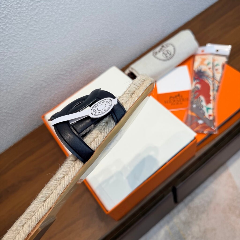 Hermès Unisex Slides detail 4
