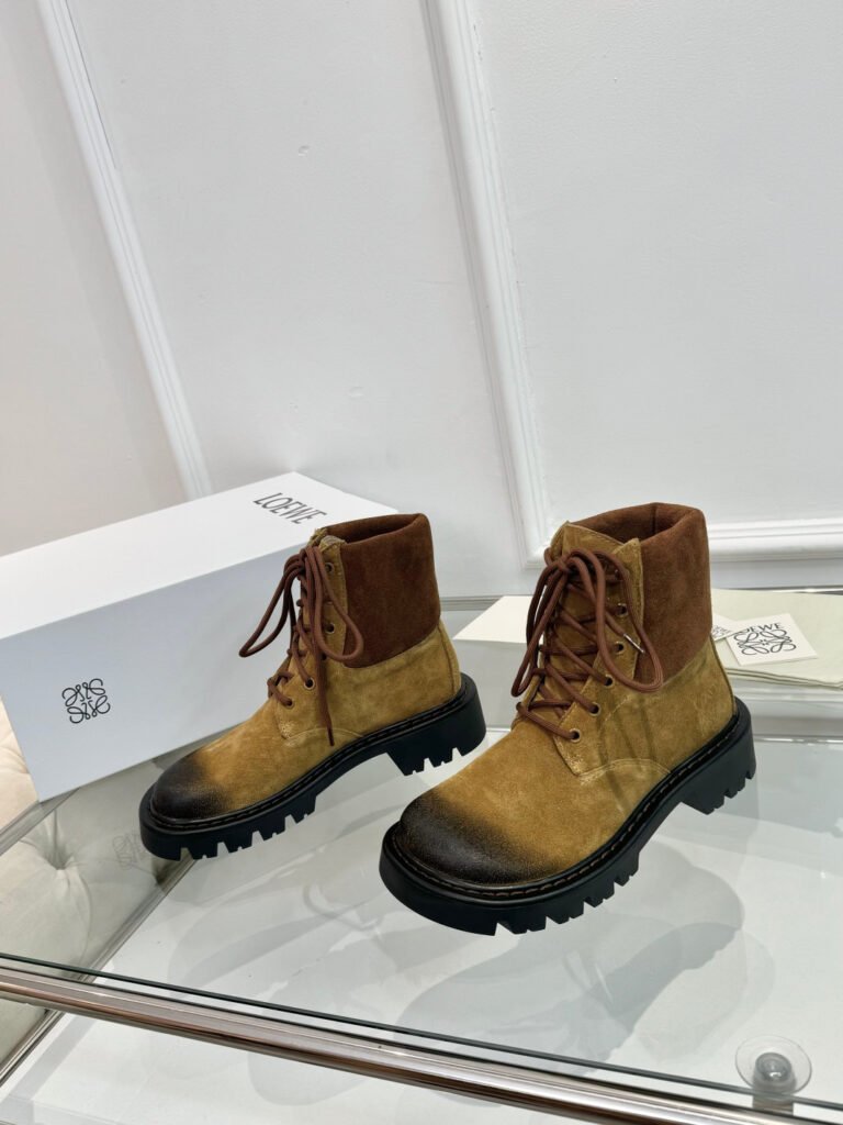 Loewe Unisex Sneakers detail image 4