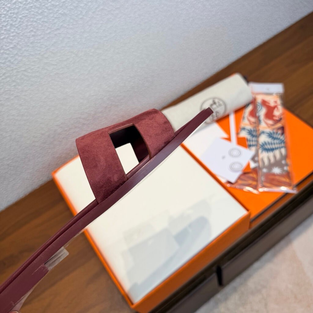 Hermès Unisex Slides detail 4