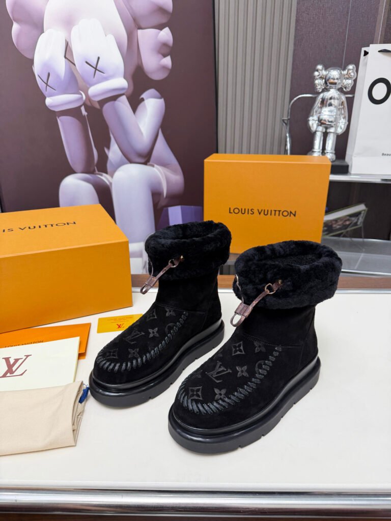 Louis Vuitton Unisex Boots detail image 4