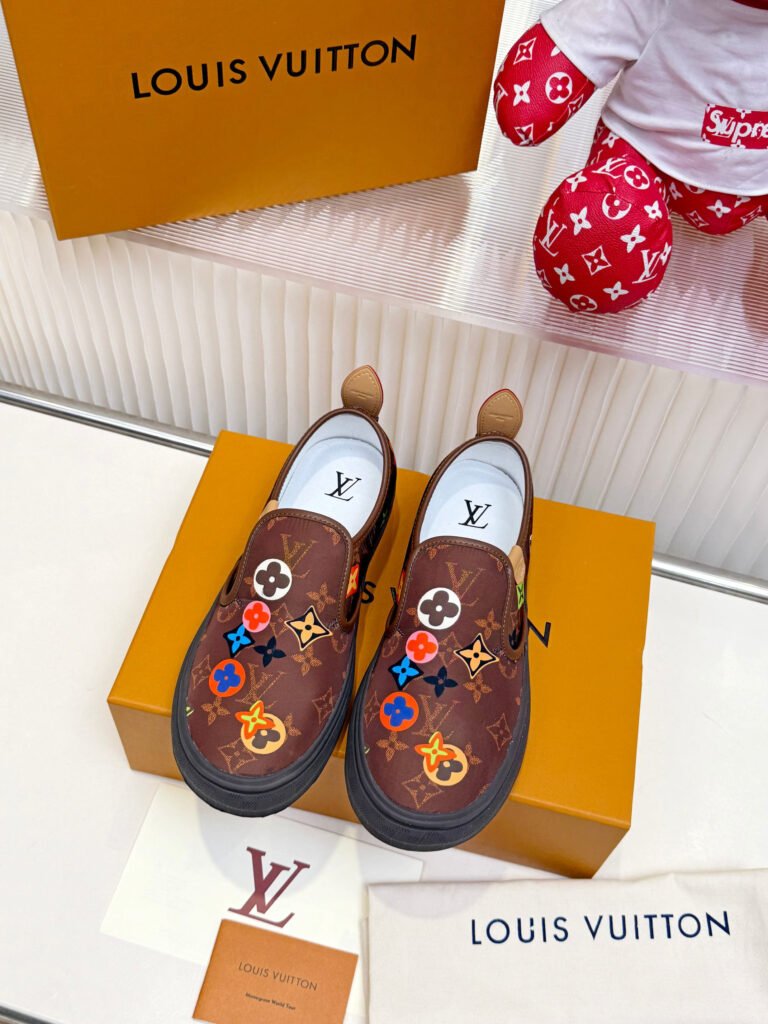 Louis Vuitton Men's Sneakers detail image 4