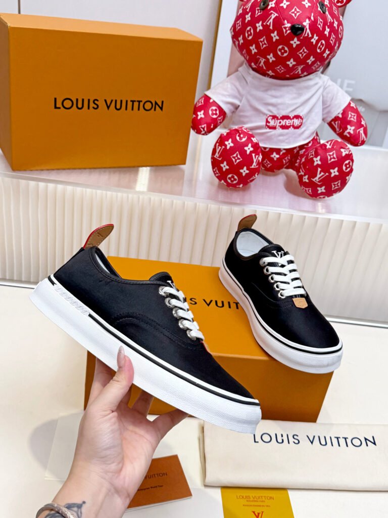 Louis Vuitton Men's Sneakers detail image 4