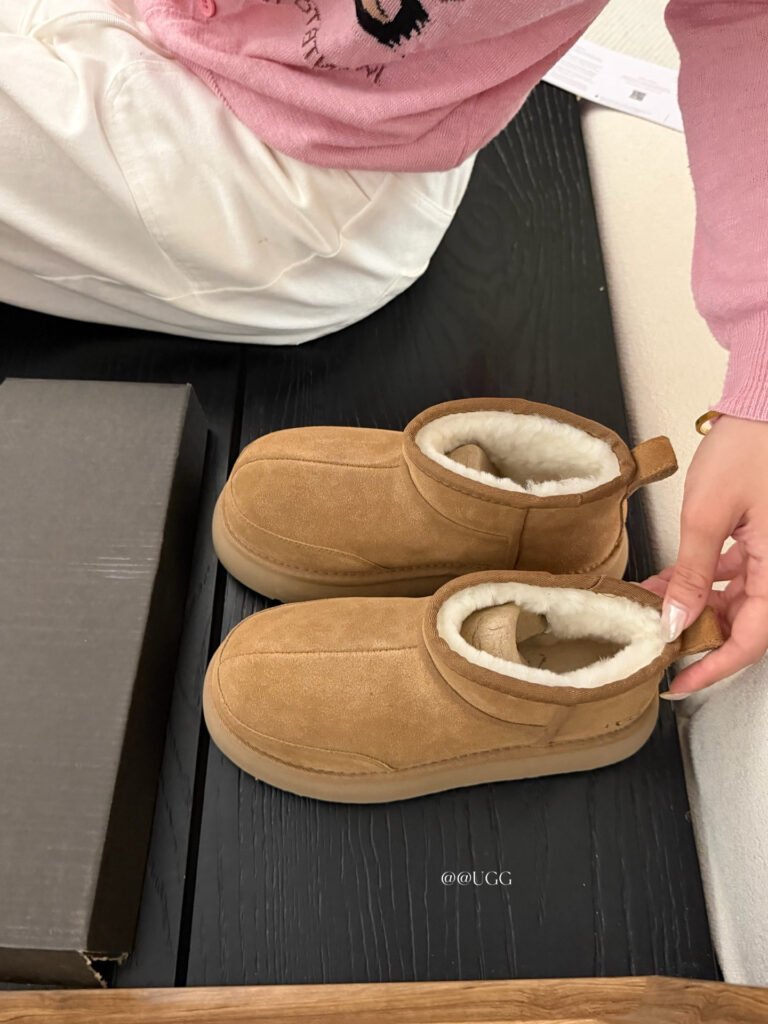 UGG Unisex Platform Sneakers detail image 4