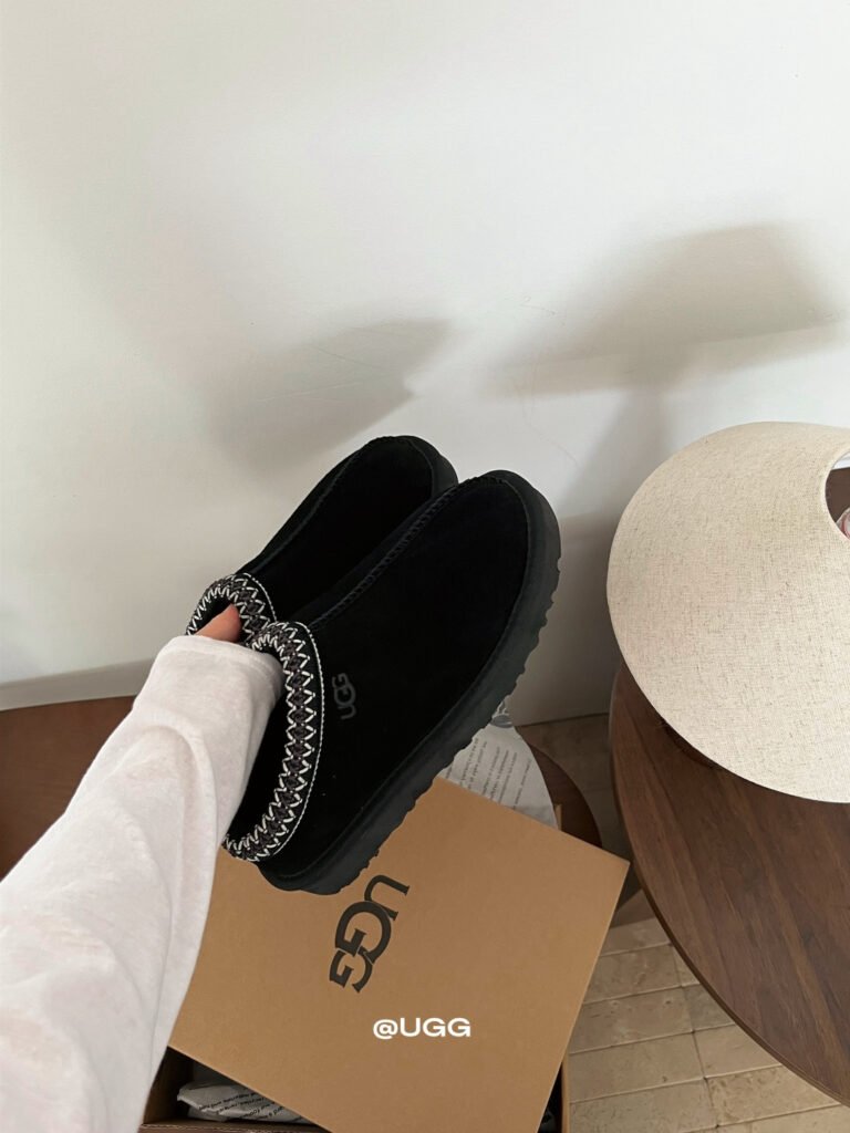 UGG Unisex Sneakers detail image 4