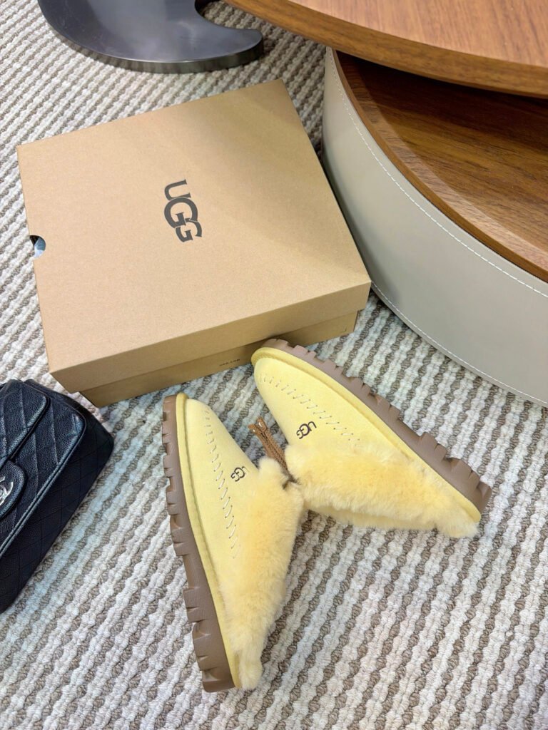 UGG Unisex Platform Sneakers detail image 4