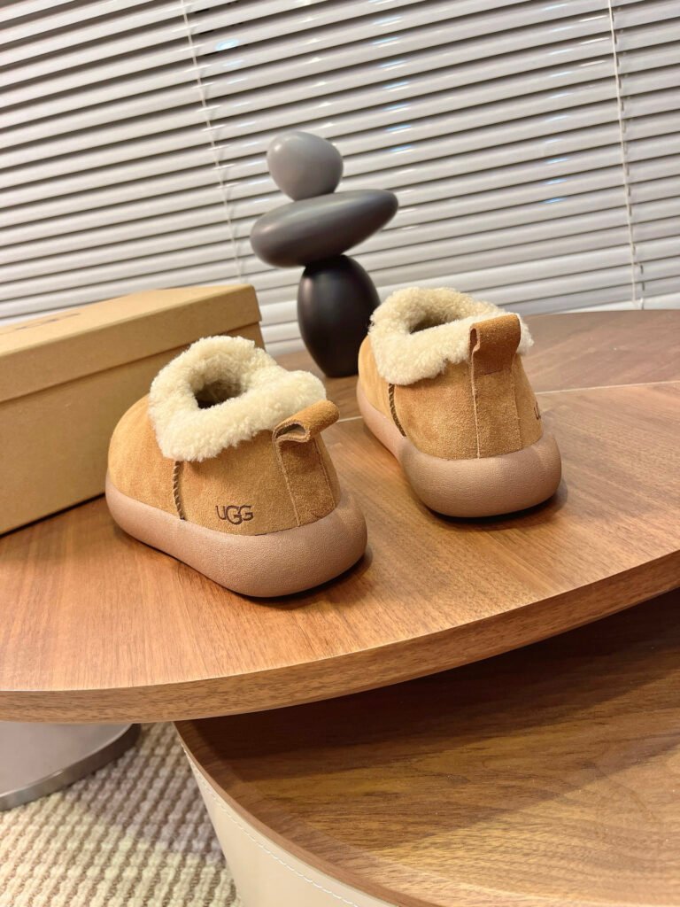 UGG Unisex Platform Sneakers detail image 4