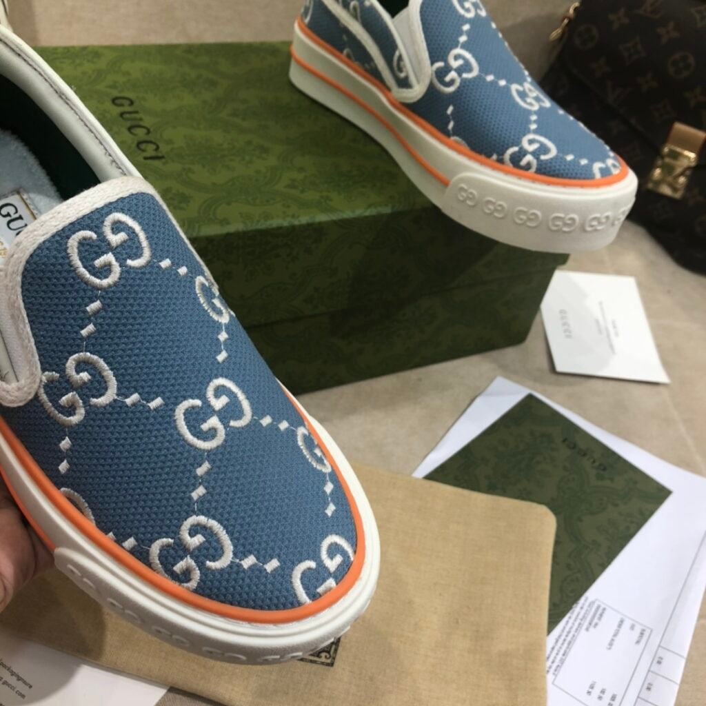 Gucci Unisex Loafers detail 4