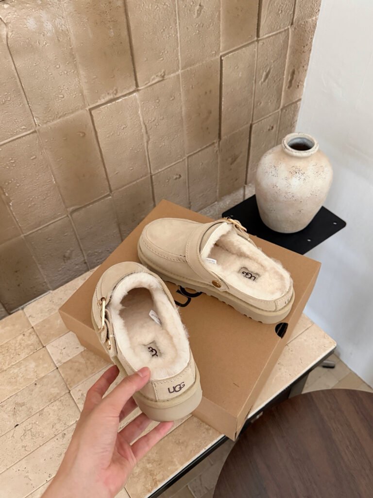 UGG Unisex Platform Sneakers detail image 4