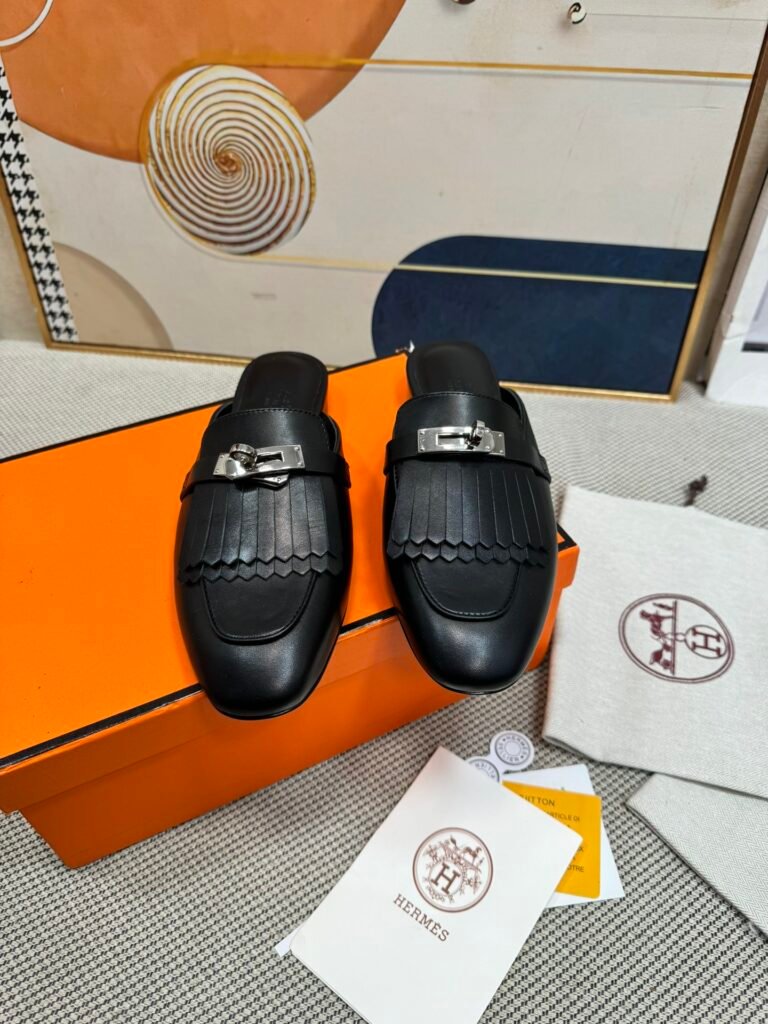 Hermès Unisex Loafers detail 4