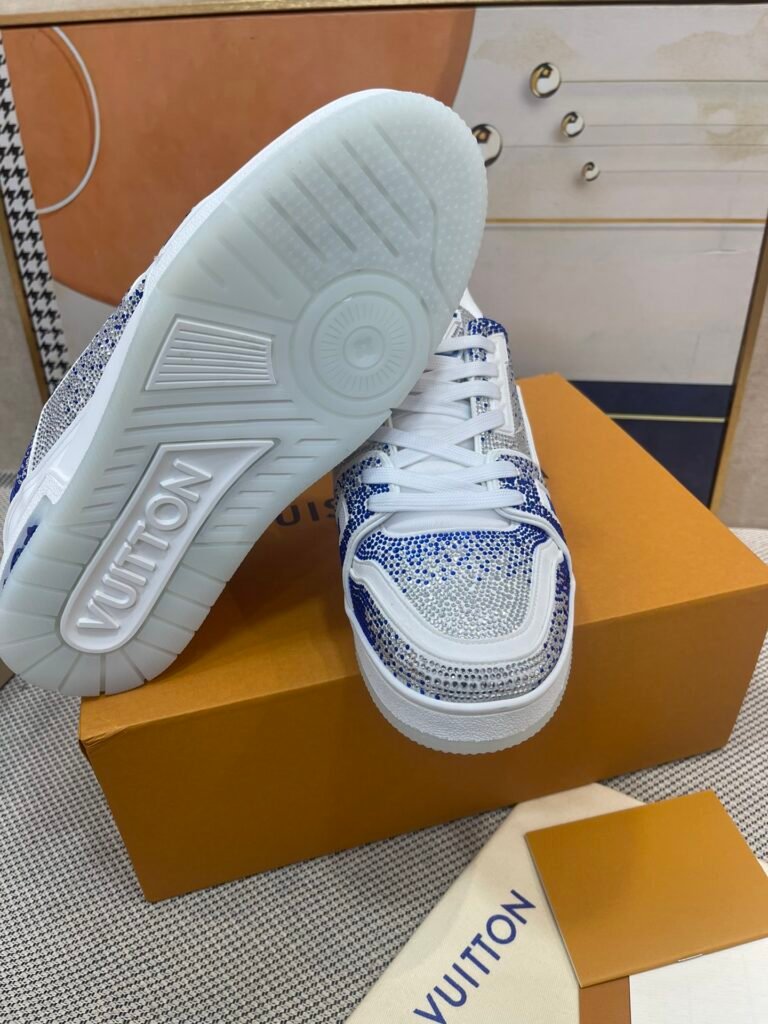 Louis Vuitton Men's Low-Top Sneakers detail image 4