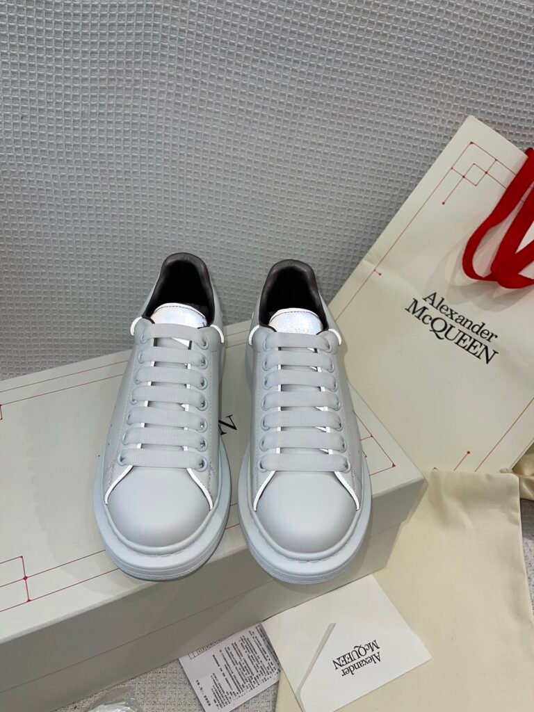 Alexander McQueen Unisex White Low-Top Sneakers detail 4