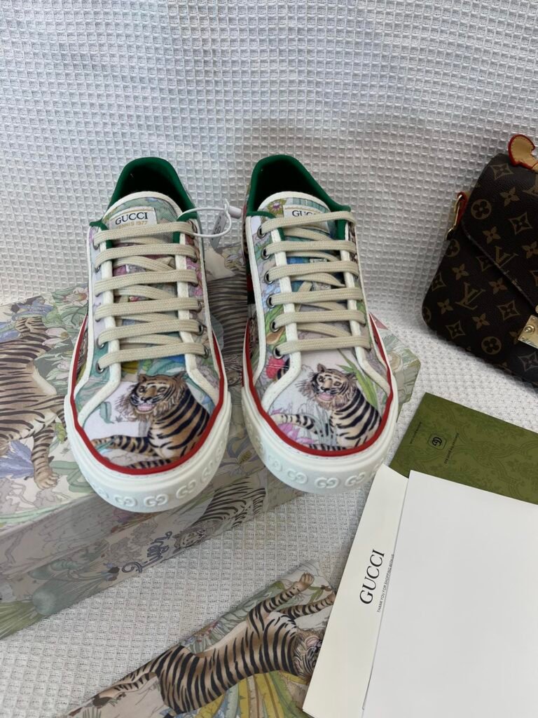 Gucci Unisex High-Top Sneakers detail 4