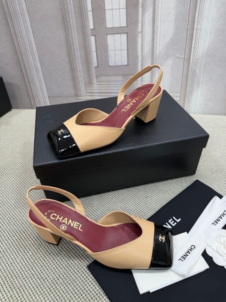 Chanel Women's Pumps detail 4