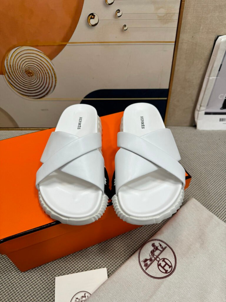Hermès Unisex Slides detail 4
