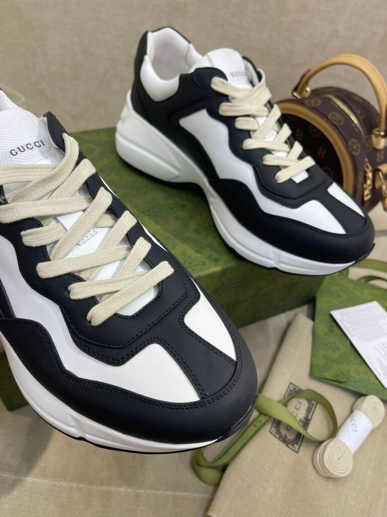 Dior Unisex Chunky Sneakers detail image 4