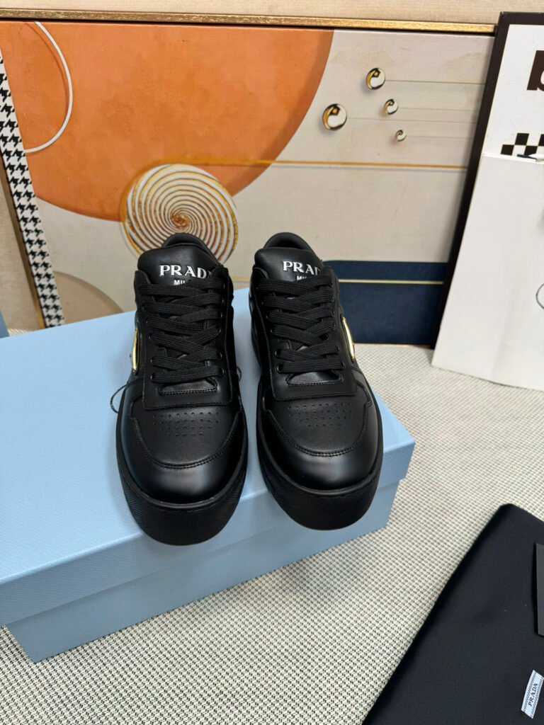 Prada Women's Low-Top Sneakers detail image 4