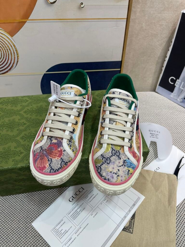Gucci Unisex Tennis Sneakers detail image 4