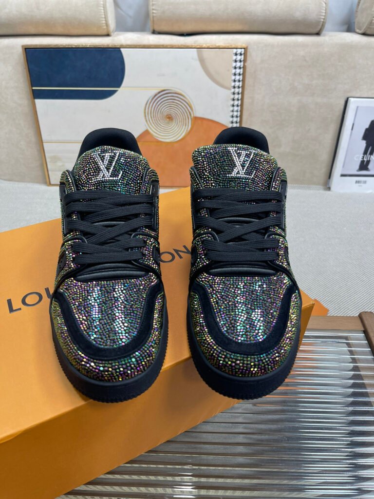 Louis Vuitton Men's Low-Top Sneakers detail image 4