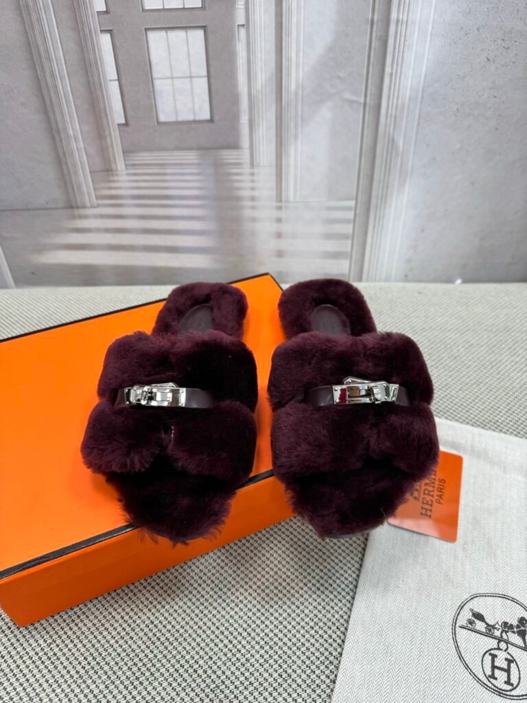 Hermès Unisex Slides detail 4